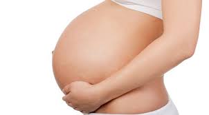Okazały brzuch może spowalniać proces wypróżniania w trakcie ciąży
