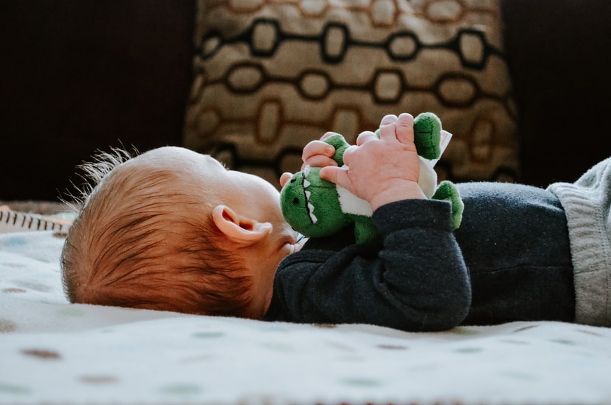 zaburzenia snu u dzieci - małe dziecko nie może usnąć