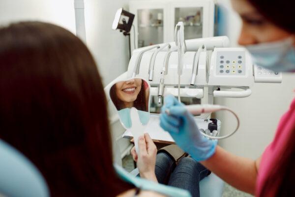 profesjonalna klinika stomatologii estetycznej charakterystyka