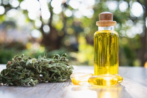 Naturalne sposoby na odrobaczanie - olejek z oregano